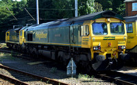 Freightliner 66533 and 70009