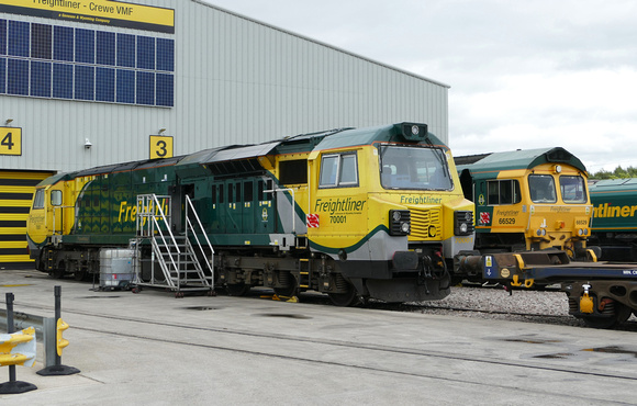 Freightliner 70001 with 66529