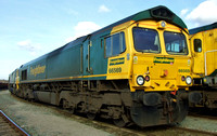 Freightliner 66569 with 66529