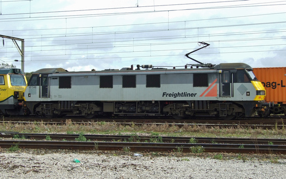 Freightliner 90048