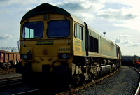Freightliner 66529 with 66569