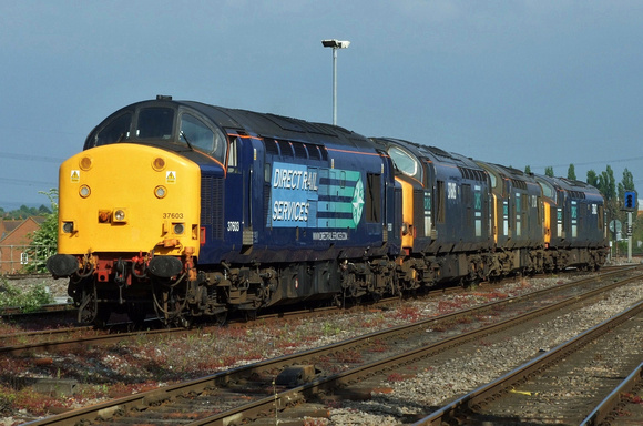 DRS 'Compass' 37603 leads 37605/261/612