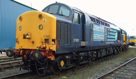 DRS 'Compass' 37601 and 37059