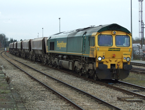 Freightliner 66611