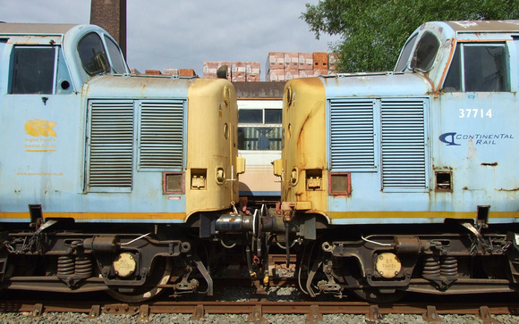 GIF Continental Rail 37703 with 37714